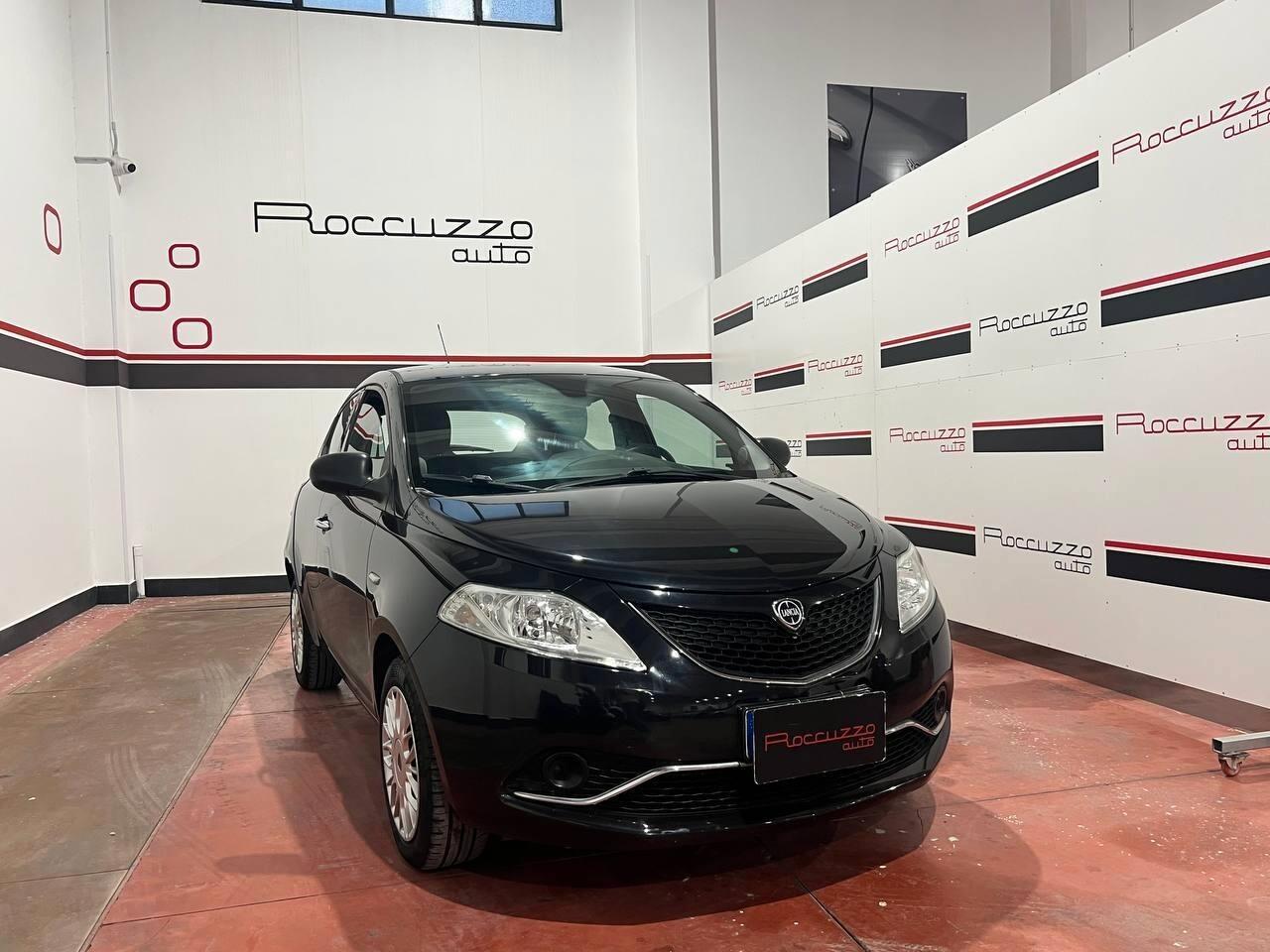 Lancia Ypsilon 1.2 69 CV 5 porte Silver