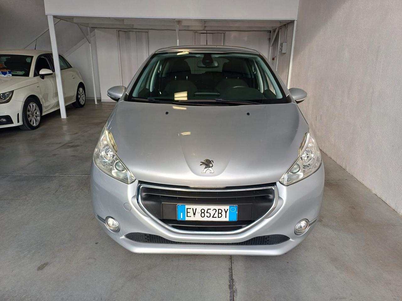 Peugeot 208 1.6 e-HDi 92 CV Stop&Start 5 porte Allure