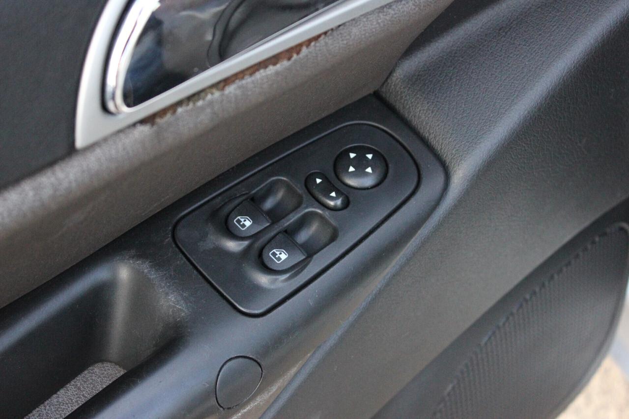 Lancia Ypsilon 1.2 60 CV Argento