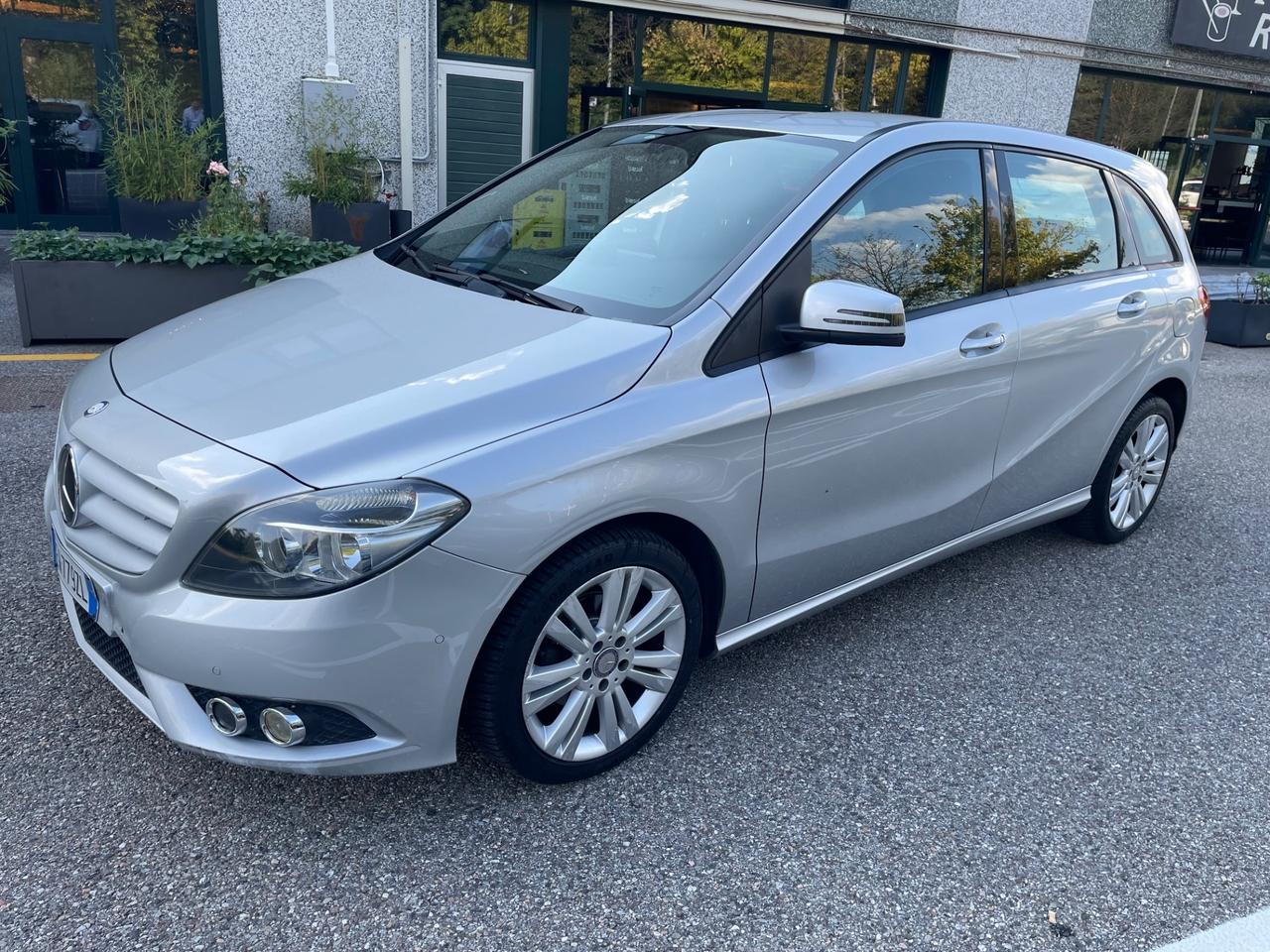 Mercedes-benz B 180 CDI Automatik*Navi*Retrocamera*