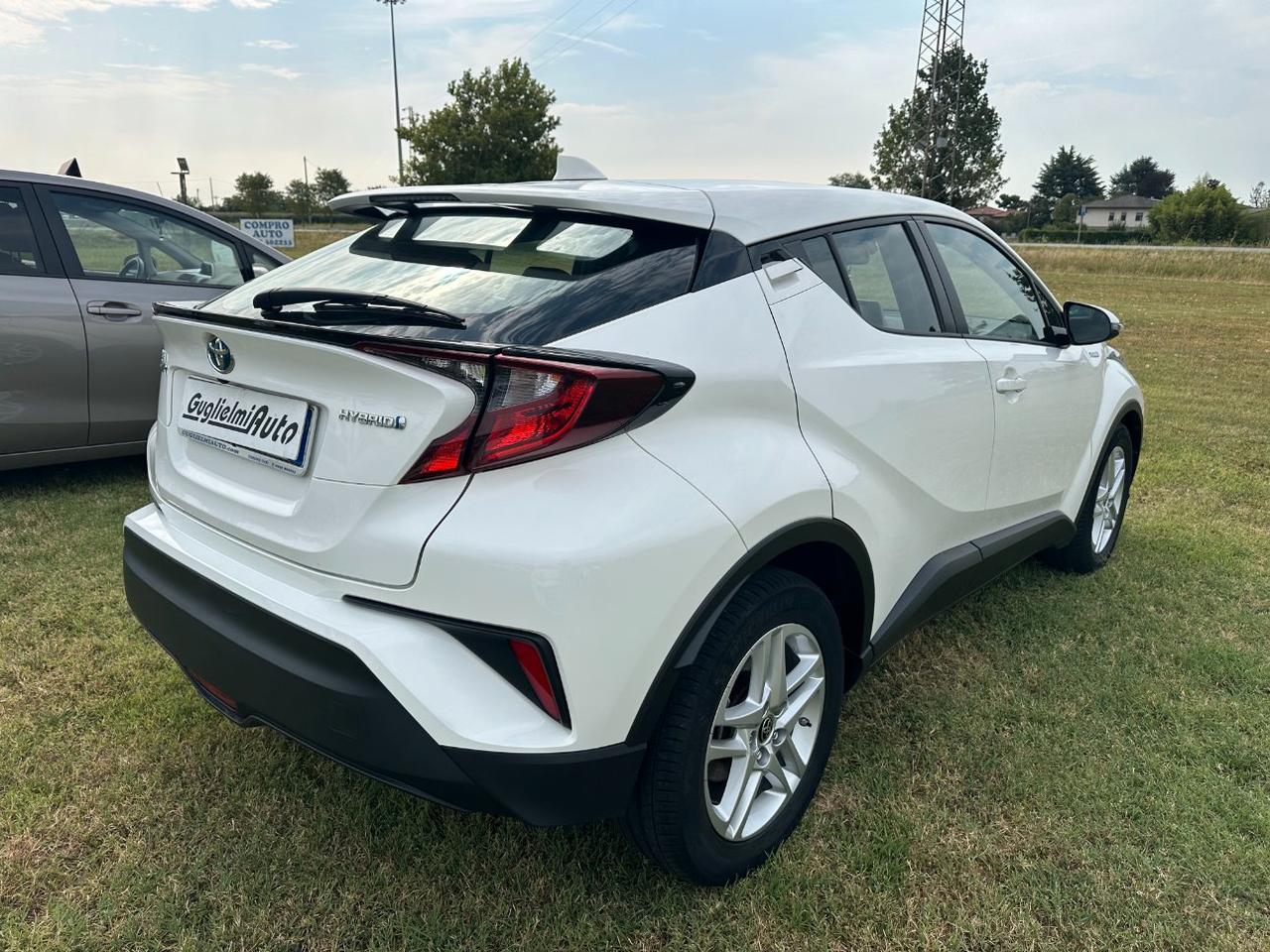 Toyota C-HR 1.8h Business e-cvt