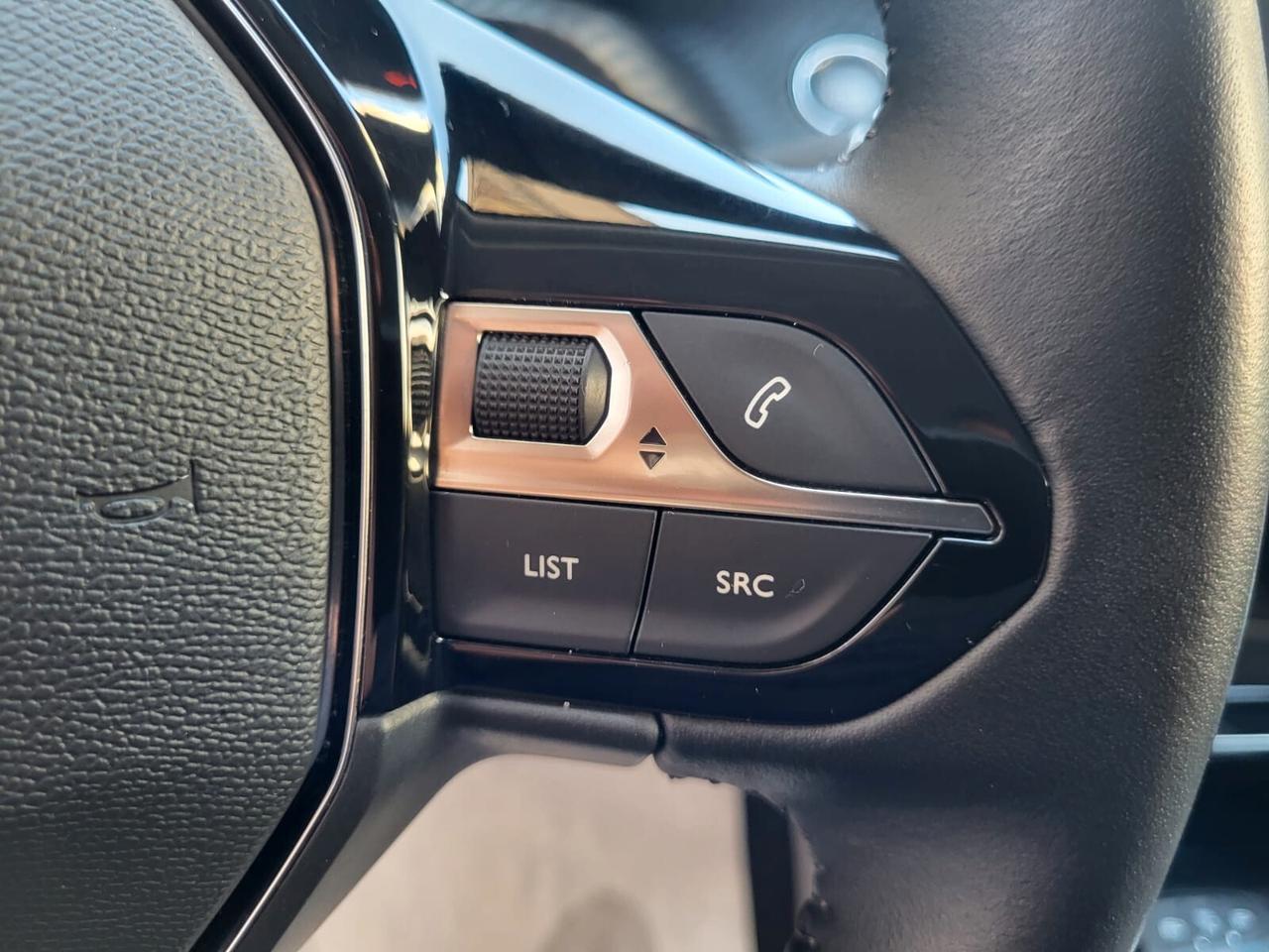 Peugeot 2008 PureTech 100Cv KM 45600+Allure+Cockpit+Retrocamera...