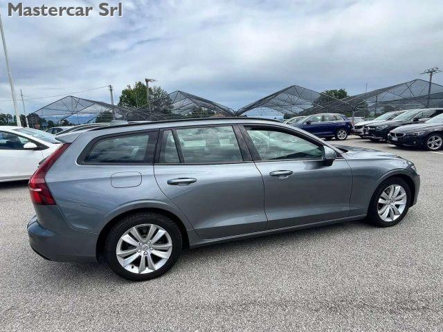 VOLVO V60 V60 2.0 b4 Momentum Business auto - GF230BY