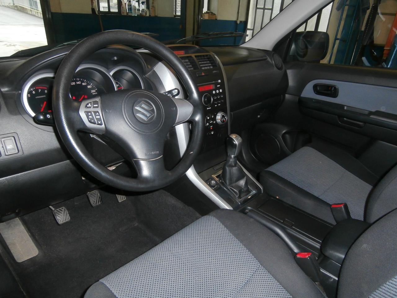 Suzuki Grand Vitara 1.6 16V 3 porte 100000km