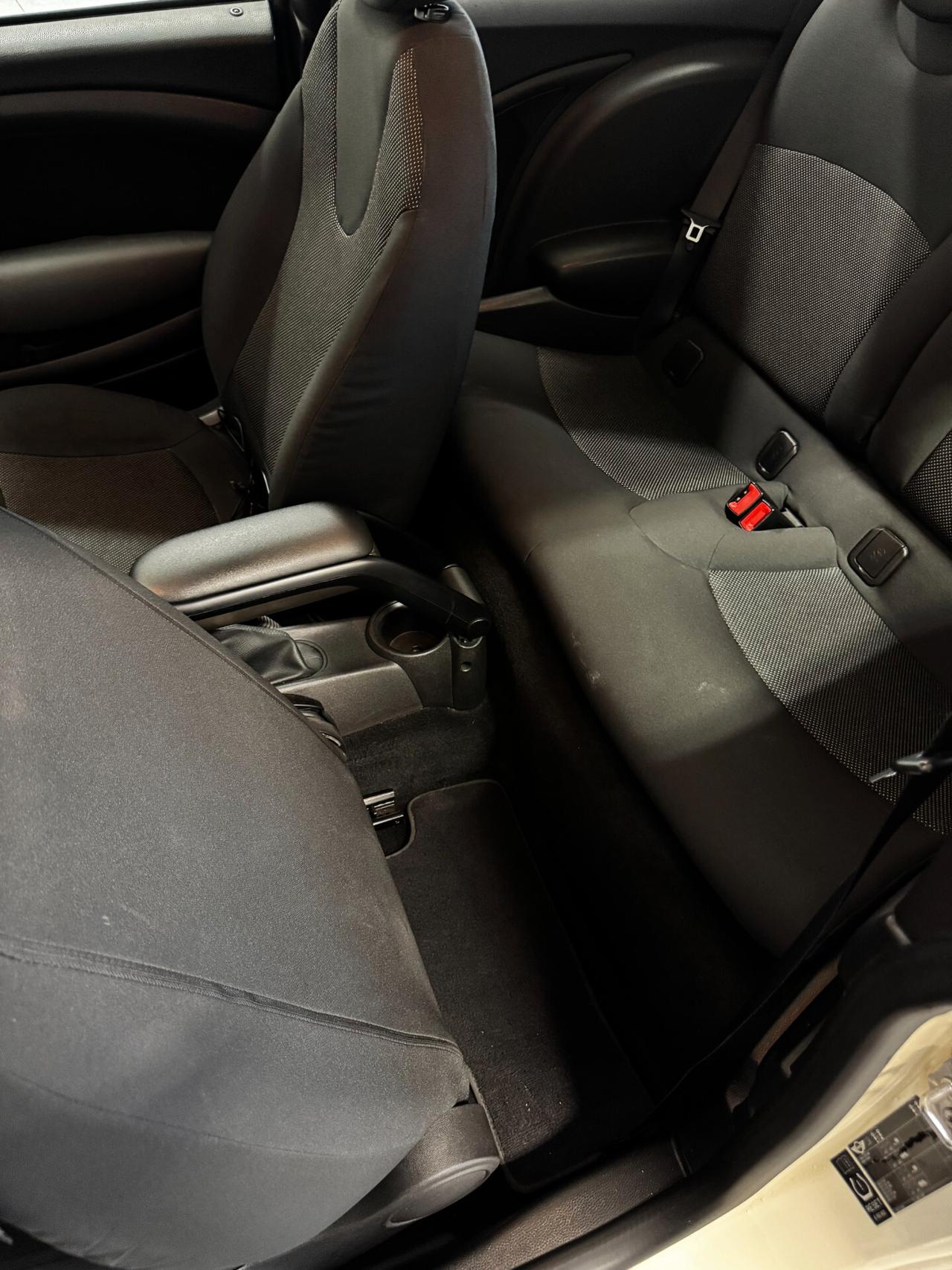 Mini 1.6 16V One (55kW)