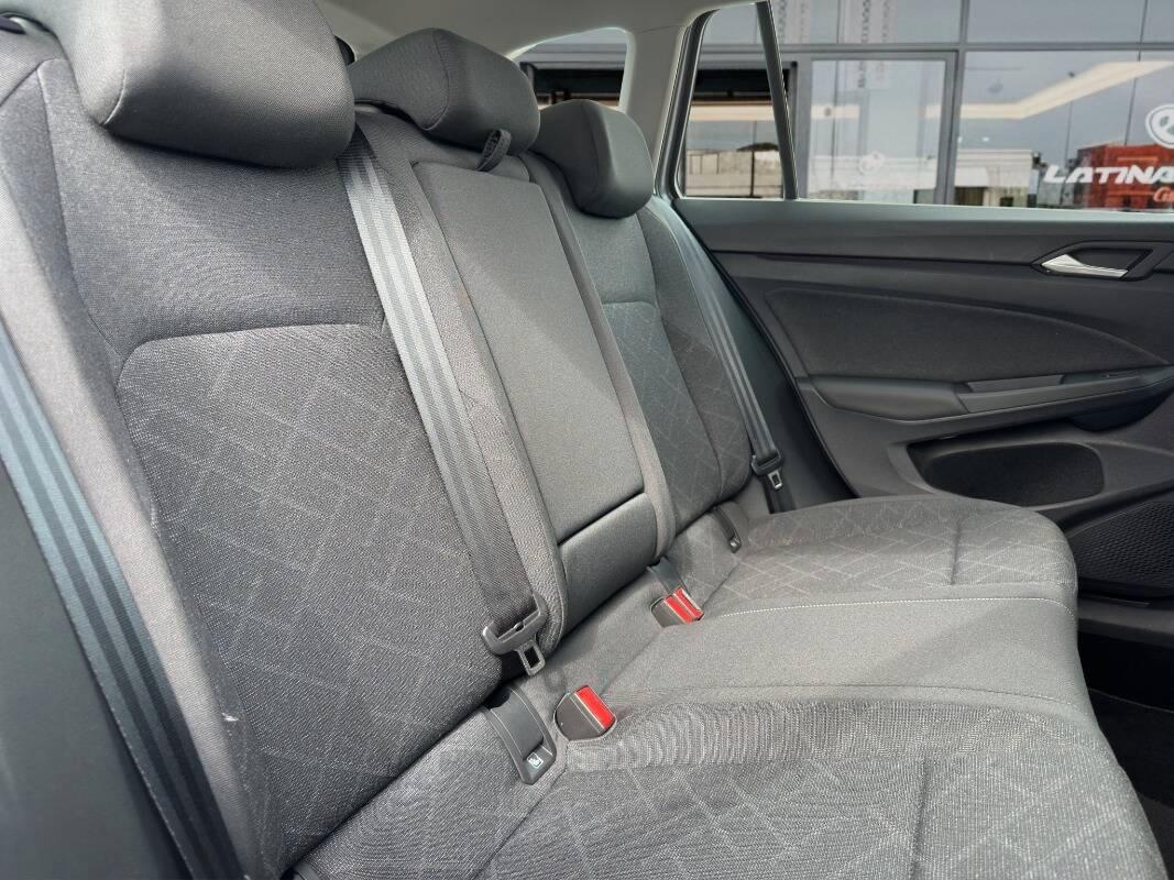 Volkswagen Golf Variant 2.0 tdi Life 115cv AUTOM e CarPlay