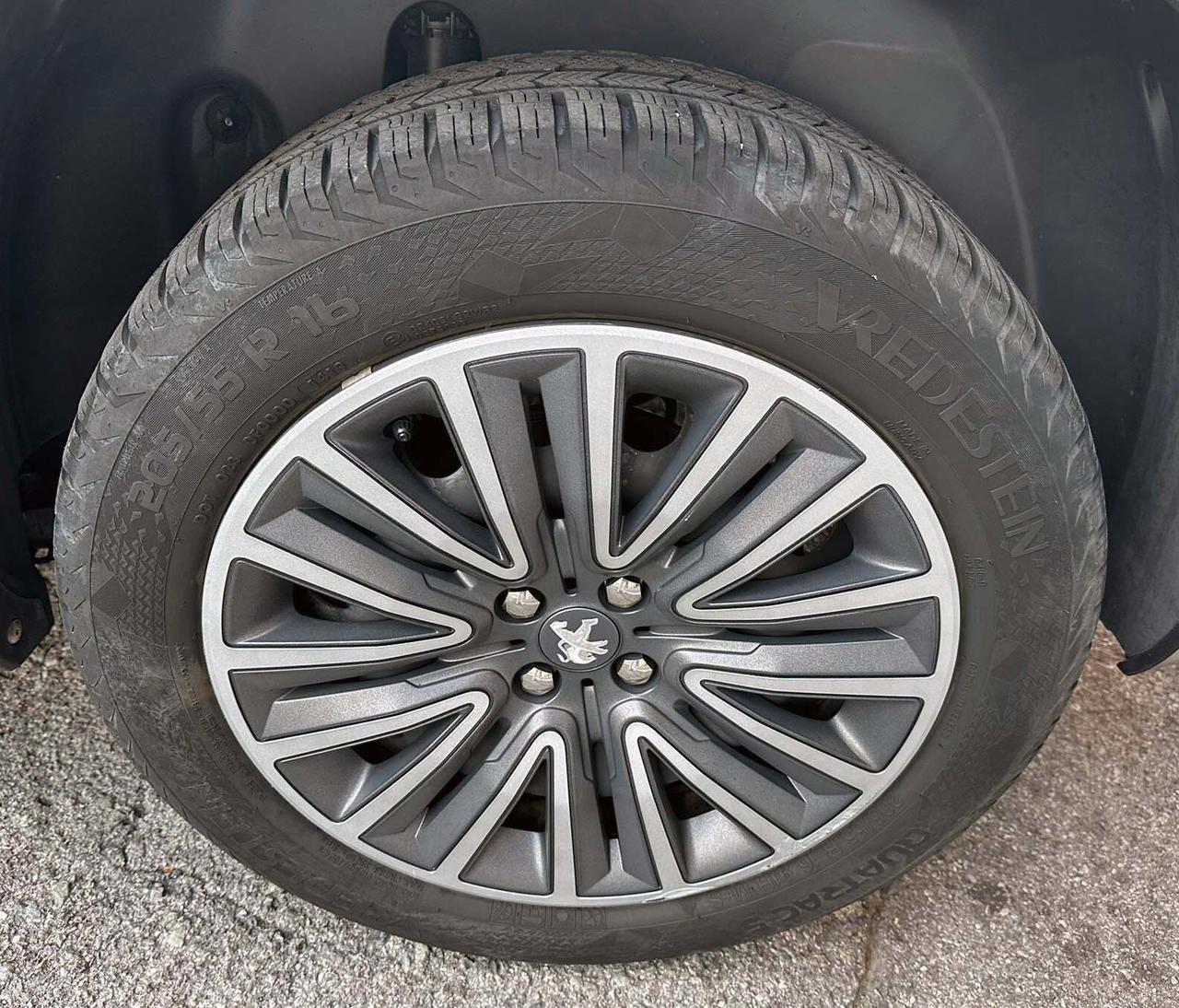 Peugeot 2008 PureTech 82 CV Unico Proprietario