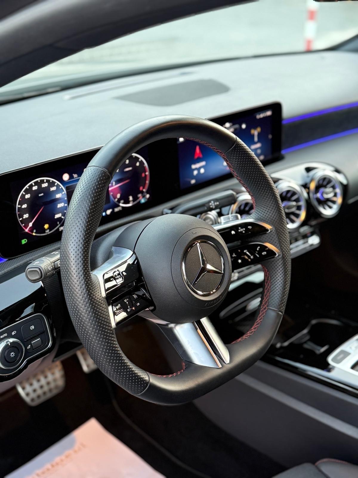 Mercedes-Benz Classe A 180d AMG Line Premium