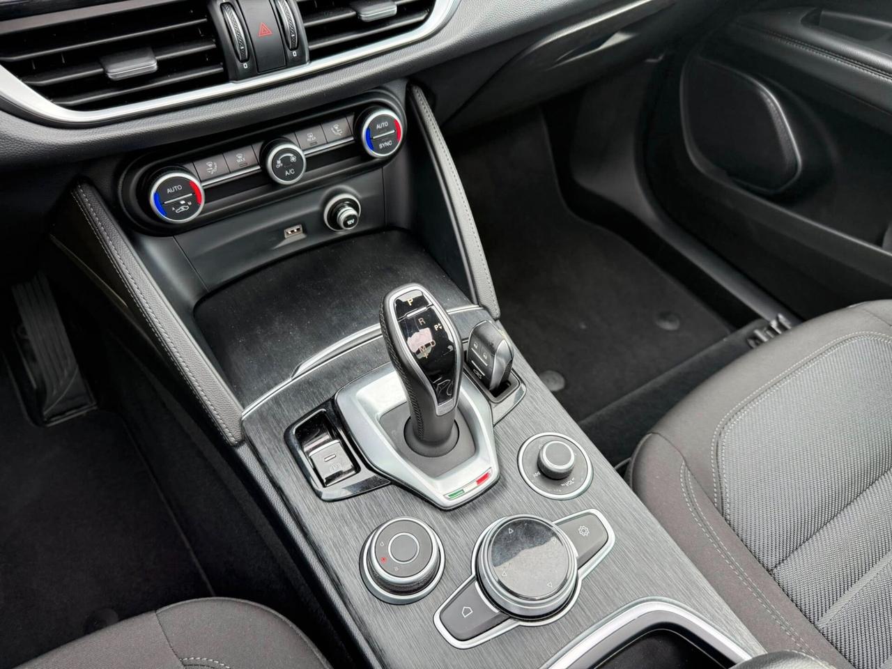 Alfa Romeo Stelvio 2.2 T.D 160CV -TETTO APRIBILE-