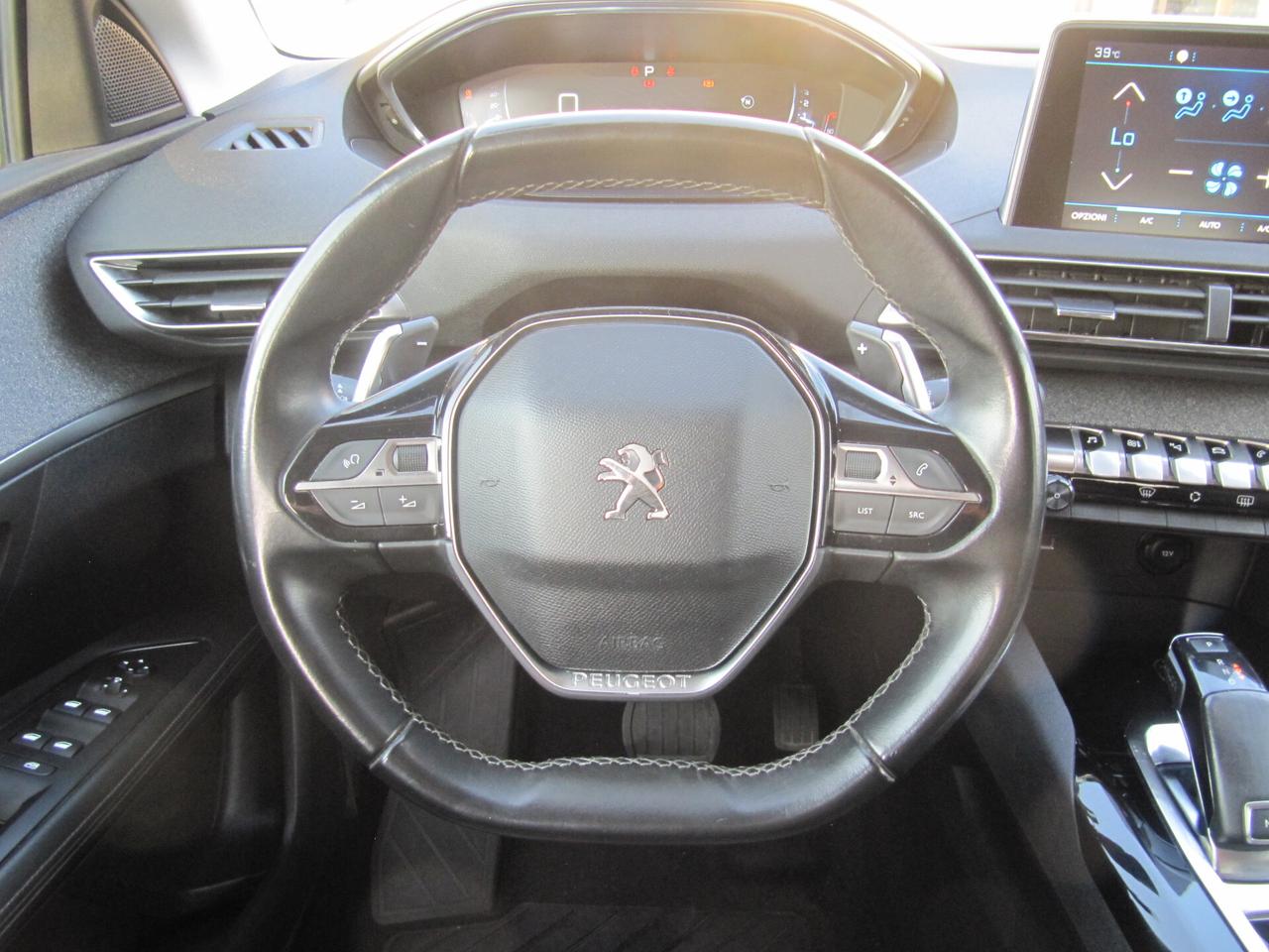 Peugeot 3008 BlueHDi 130 S&S EAT8 Allure - automatico