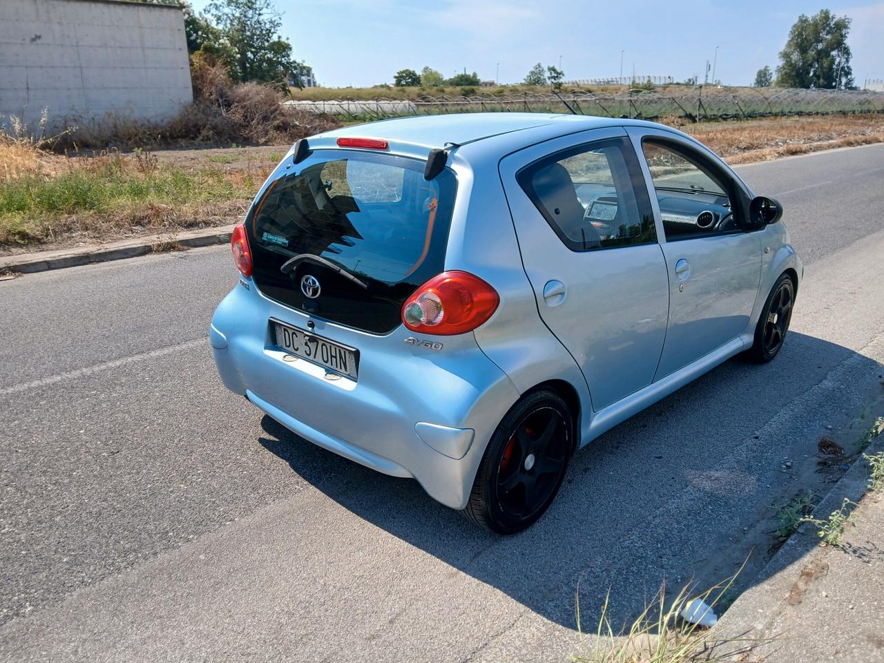 Toyota Aygo 1.0 12V 5 porte Sol 130 Mila km