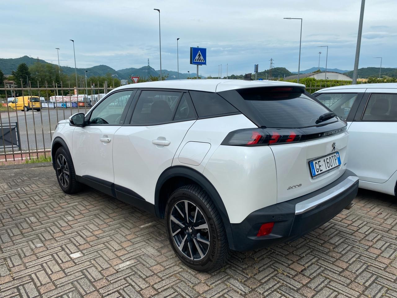 Peugeot 2008 PureTech 100 S&S Active Pack GPL
