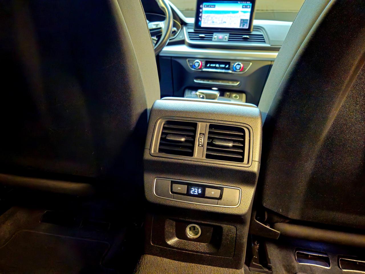 Audi Q5 40 2.0 tdi mhev 12V Business quattro s-tronic
