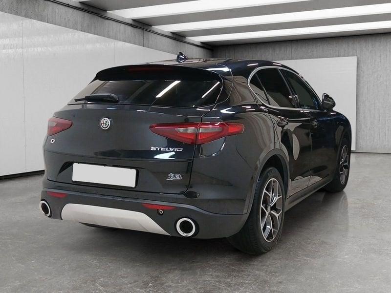 Alfa Romeo Stelvio 2.2 t Executive Q4 210cv auto my19