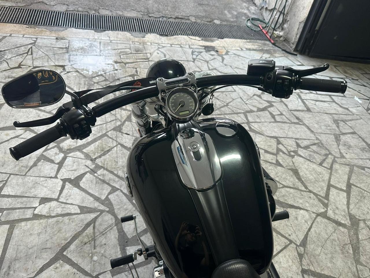 Harley-davidson Breakout 103