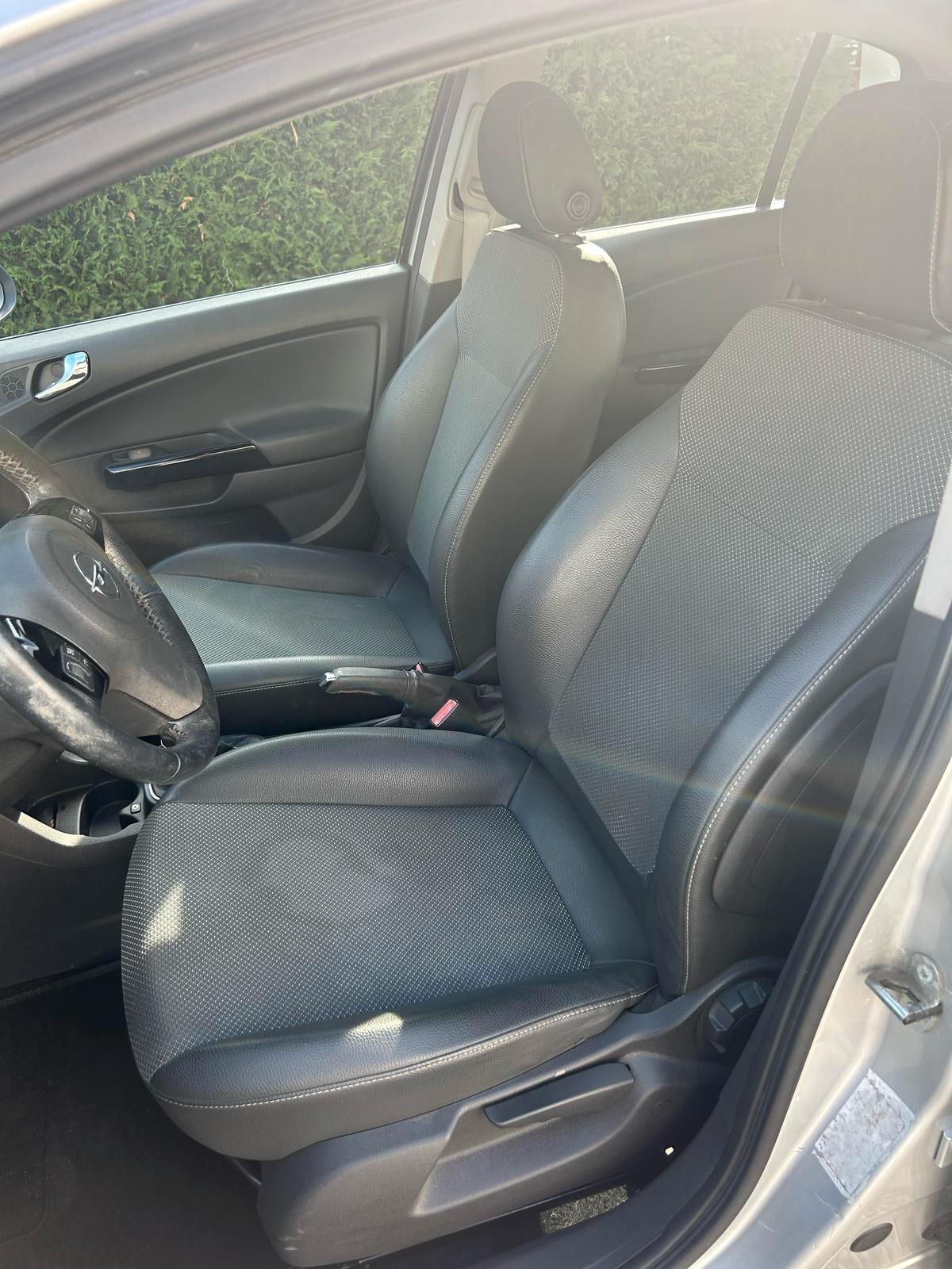 Opel Corsa 1.2 5 porte Cosmo