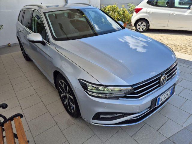 VOLKSWAGEN Passat Variant 2.0 TDI SCR EVO DSG Executive