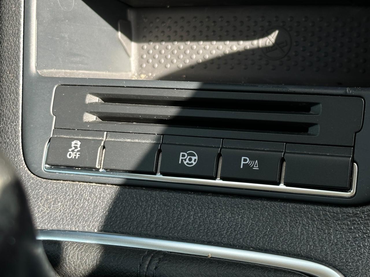VOLKSWAGEN Golf Plus 1.6 TDI DPF Highline
