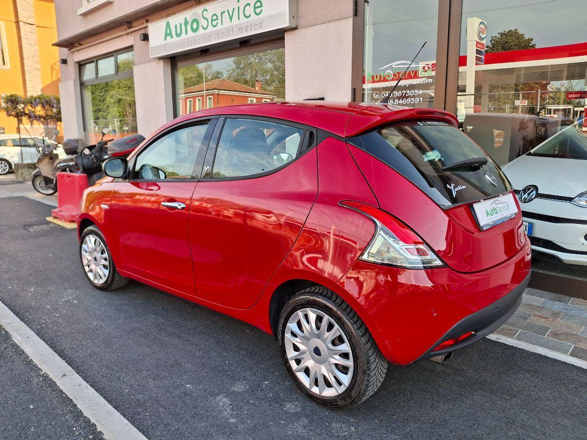 LANCIA - Ypsilon - 1.2 69 CV 5p. GPL Ecochic Silver
