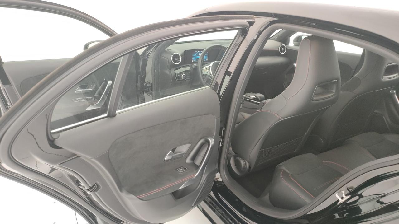 Mercedes-Benz Classe A - W177 2018 - A 180 d Premium auto