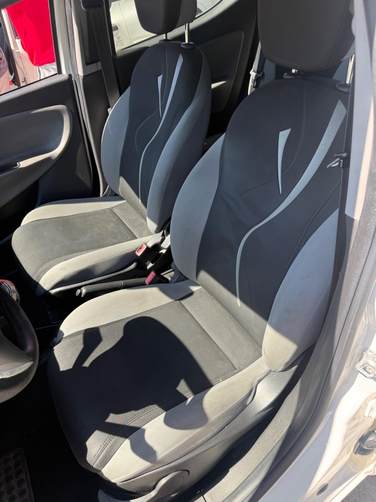 Ypsilon ecochic natural power neopatentati UNIPRO