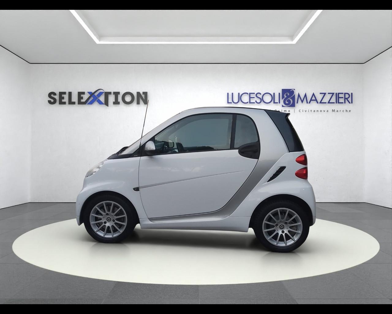 SMART fortwo 2ª serie - fortwo 1000 52 kW MHD coupé passion