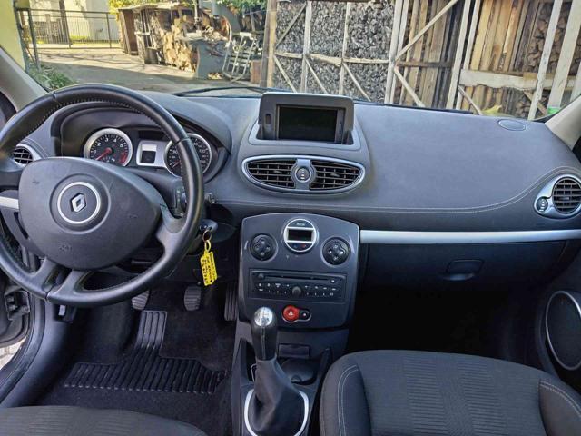 RENAULT Clio 1.2 16V TCE SporTour Live!