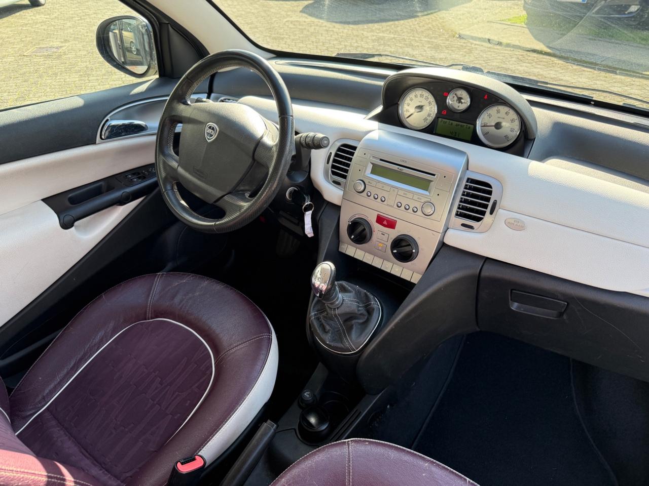 Lancia Ypsilon 1.2 69 CV Platino