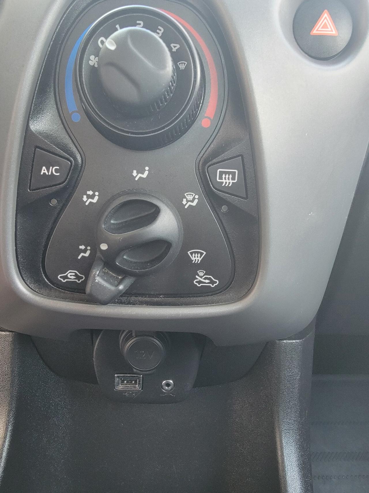 Peugeot 108 VTi 72 3 porte Active GARANZIA PERMUTE
