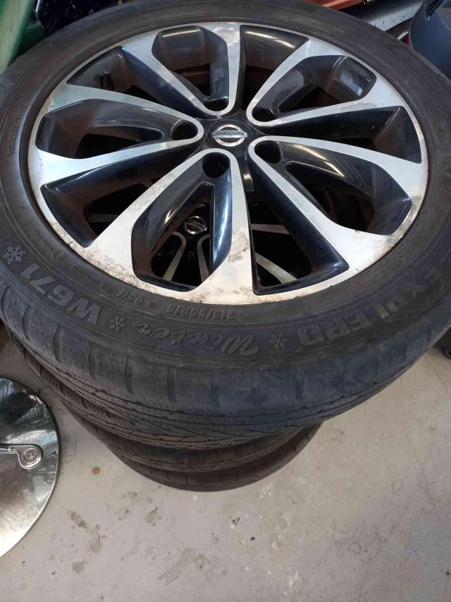 NISSAN Qashqai 2.0 dCi DPF Visia 4x4 tetto panoramico