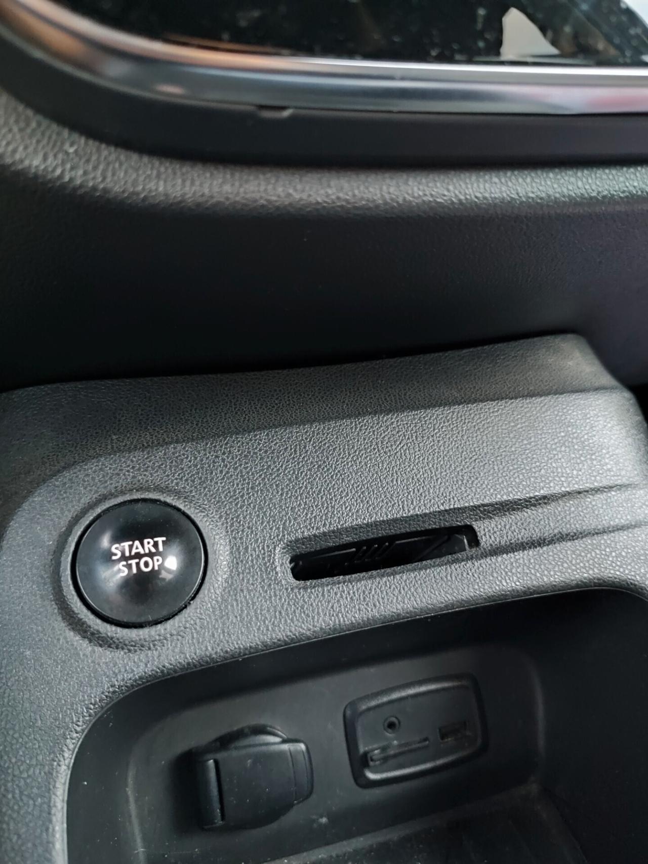 RENAULT CAPTUR 2018 FINE BENZINA SPORT EURO6D BELLA