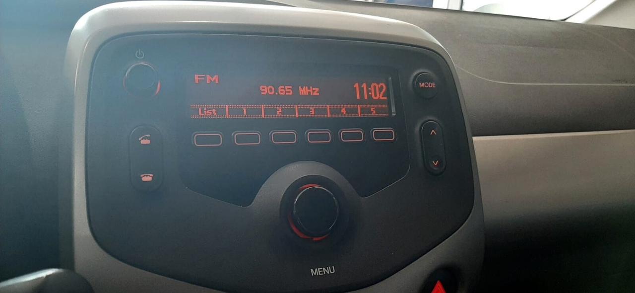 Toyota Aygo 1.0 VVT-i 69 CV 5 porte x-business