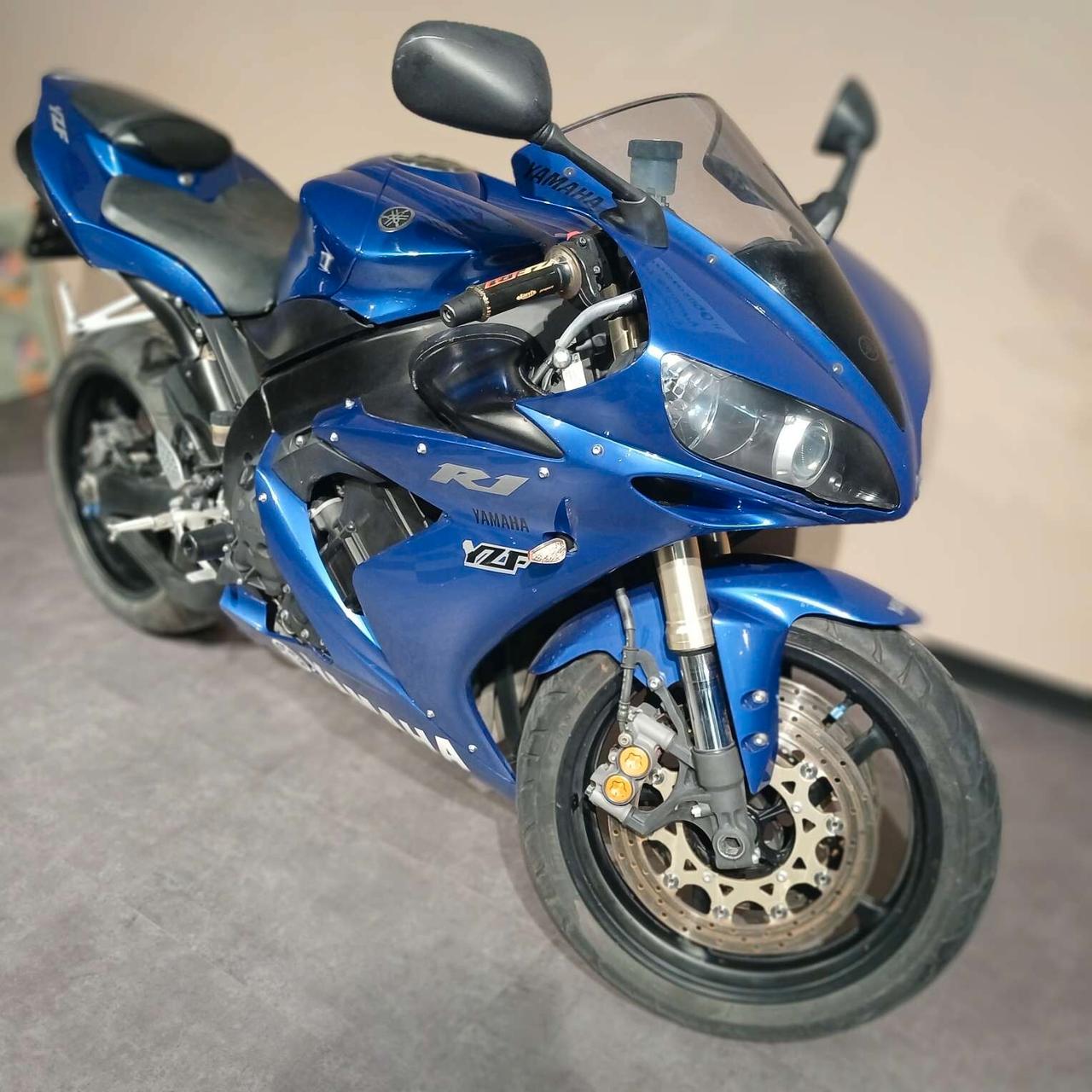 Yamaha YZF R1