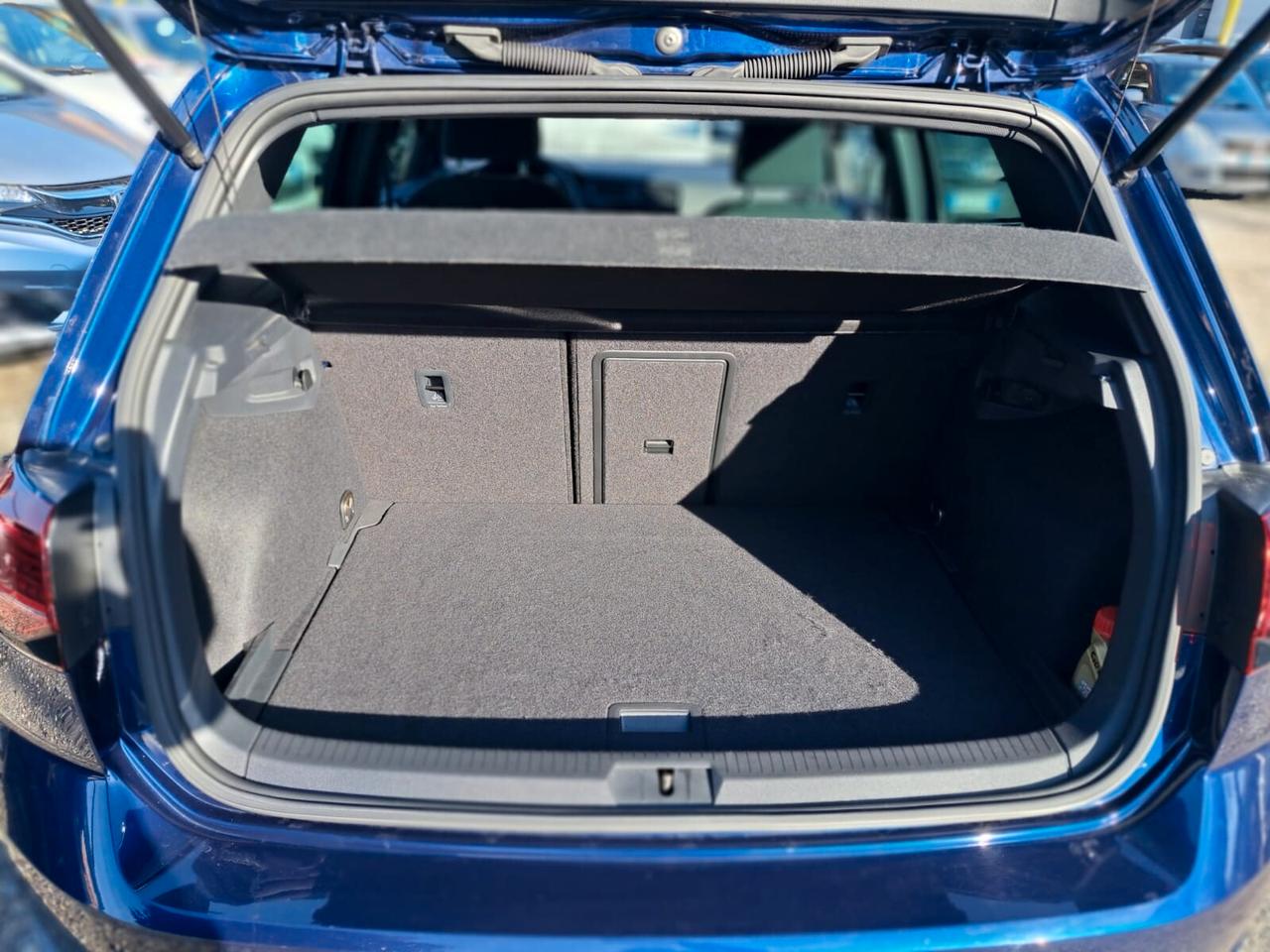 Volkswagen Golf 1.4 TSI 150 CV 5p. R-Line