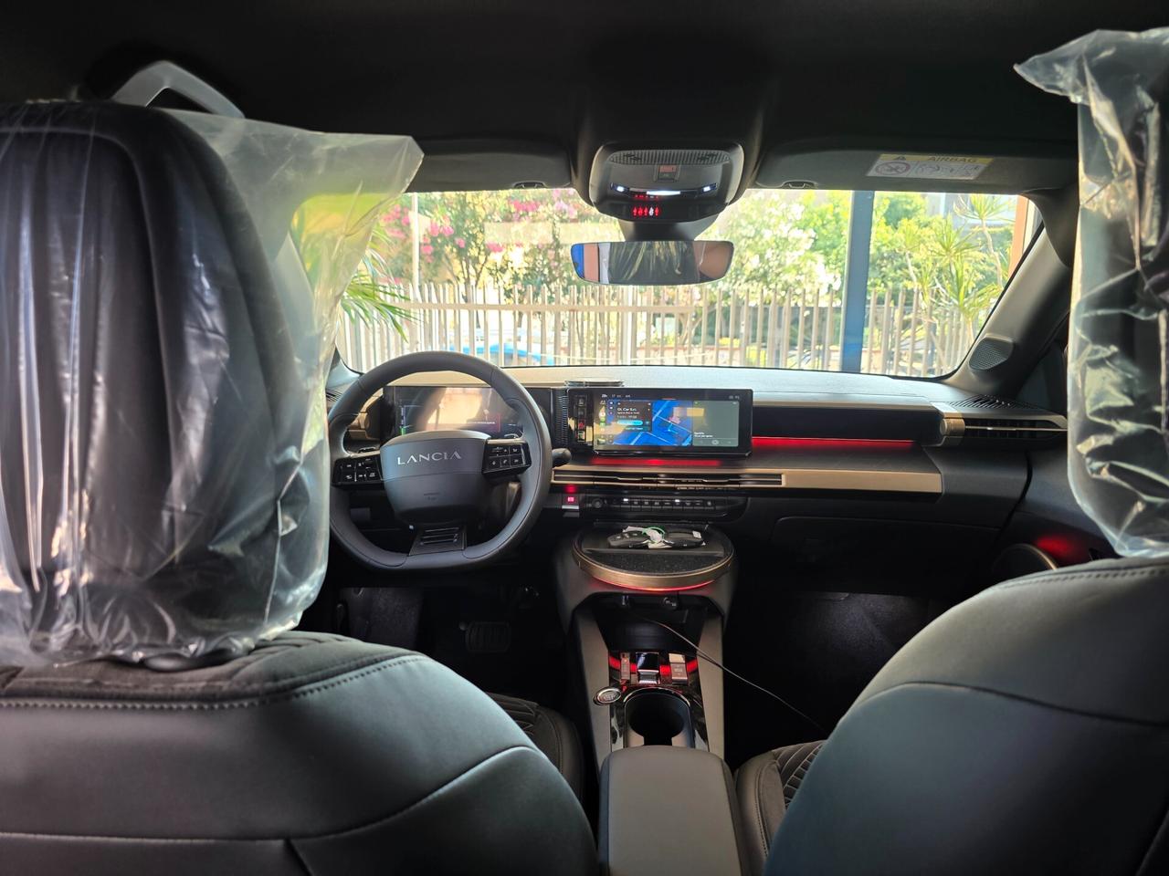 Lancia Ypsilon Hybrid e-DCT NUOVA