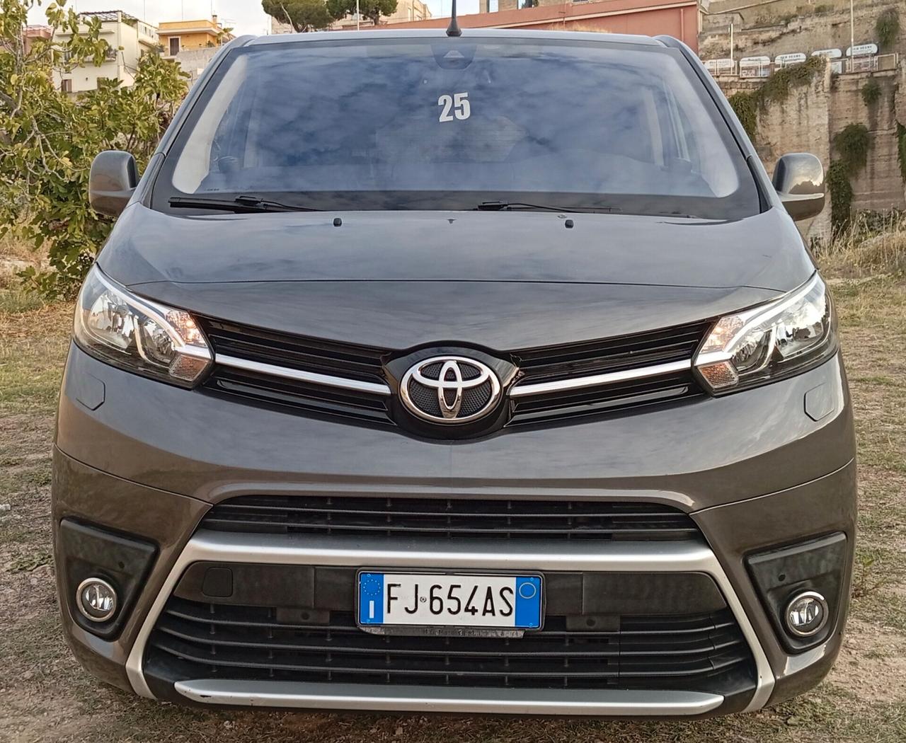 Toyota Proace Verso 1.6D L0 D Lounge