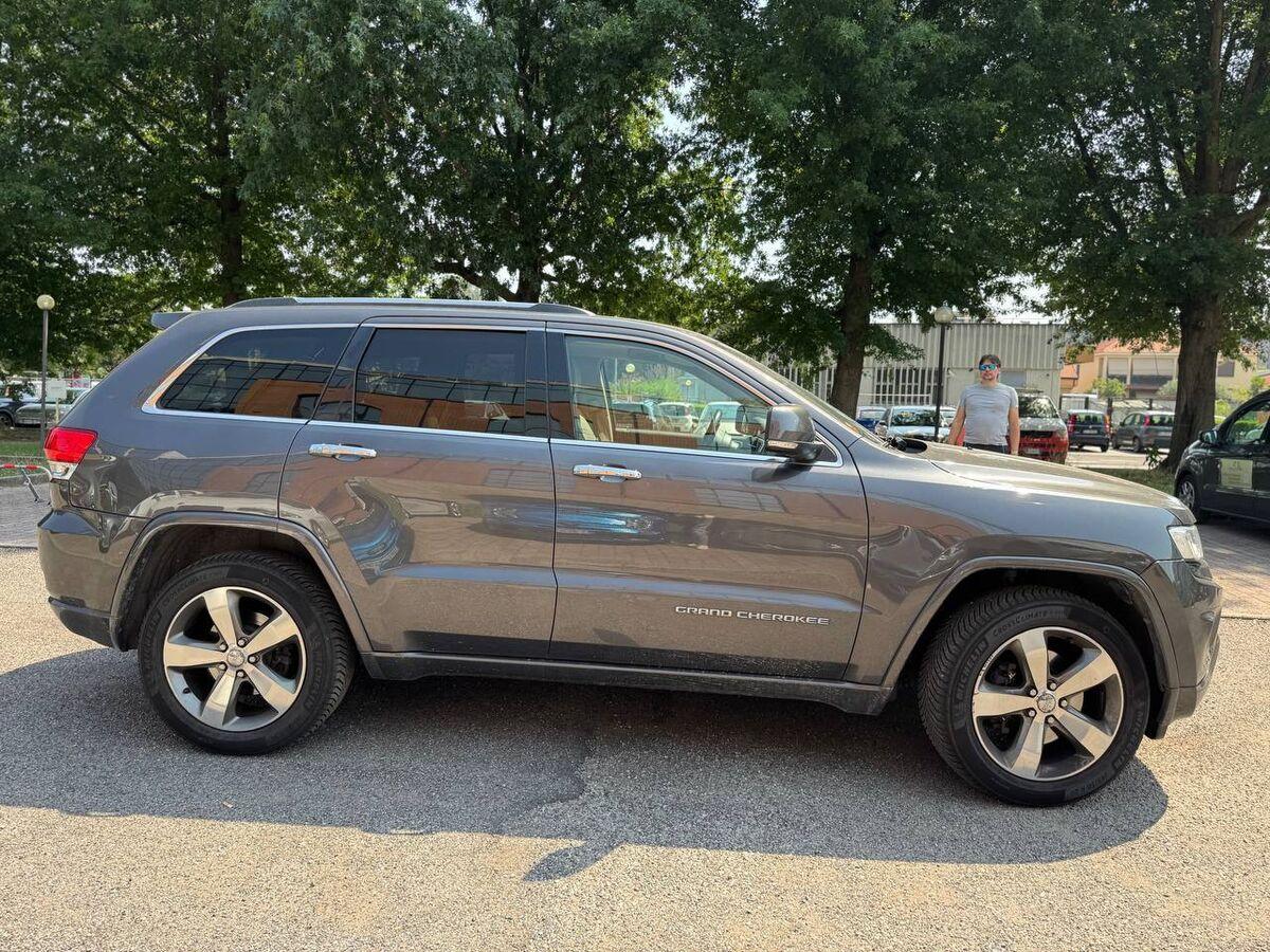 Jeep Grand Cherokee 3.0 crd V6 Overland 250cv auto E6