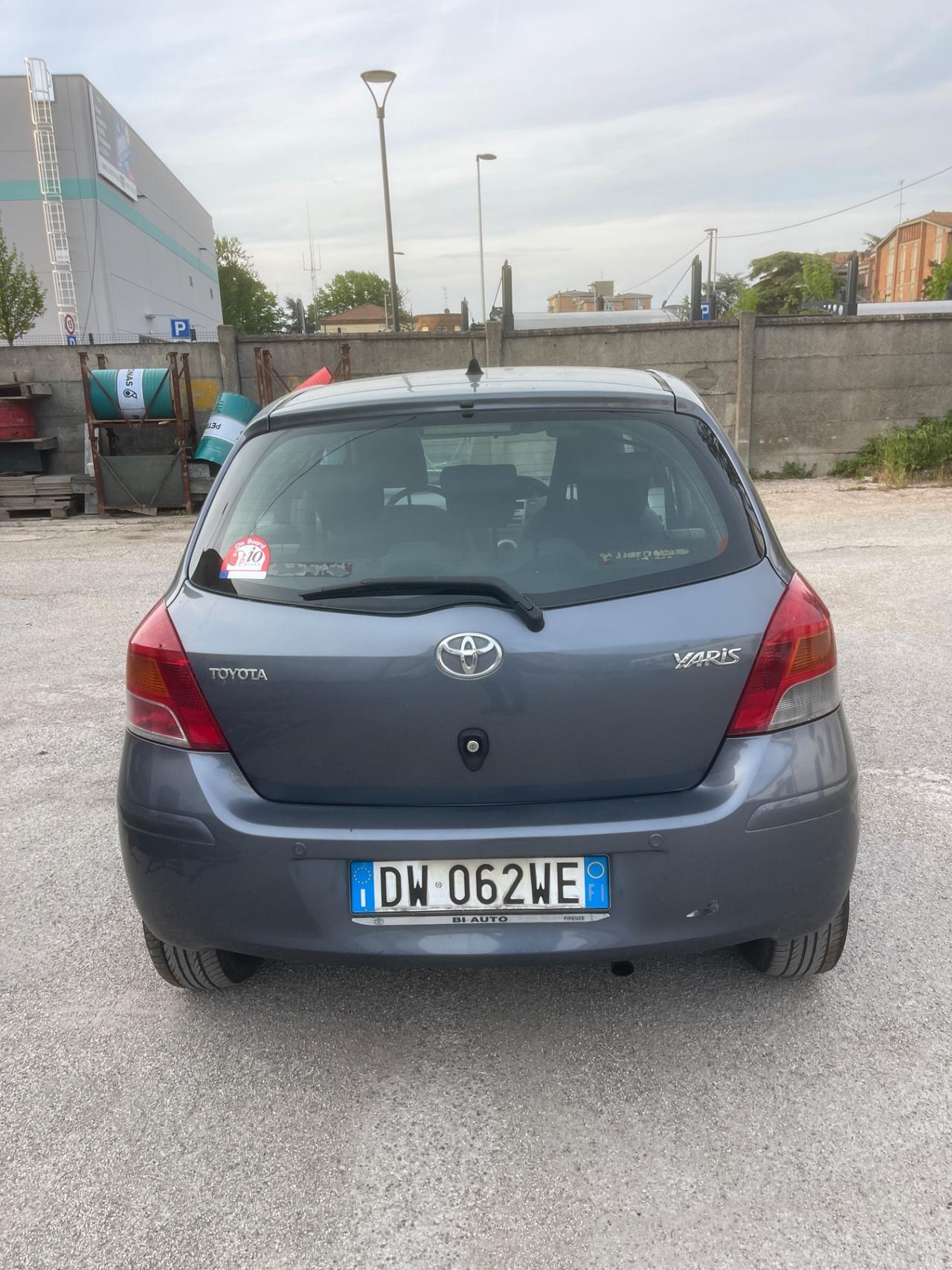 Toyota Yaris 1.3 5 porte Sol