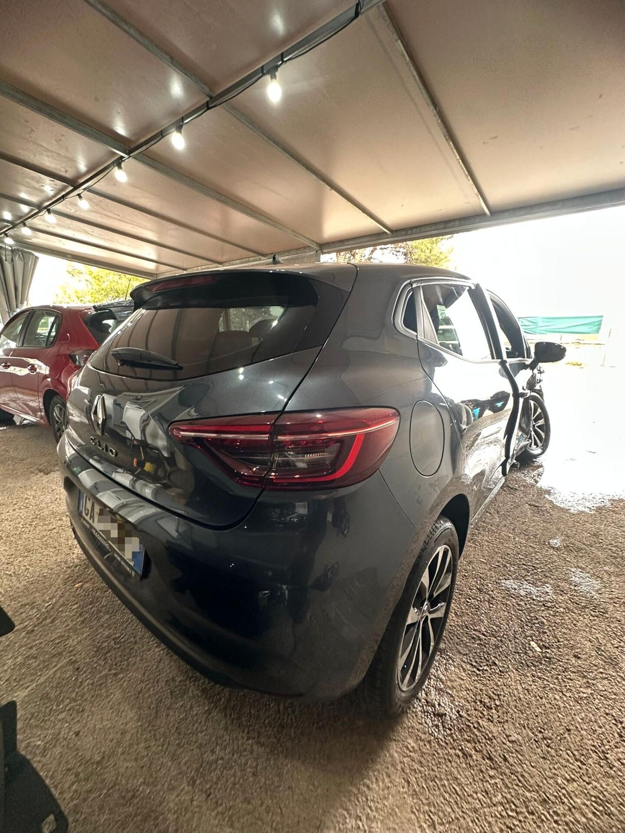 Renault Clio TCe 100 CV 5 porte Edition One sinistrata incidentata