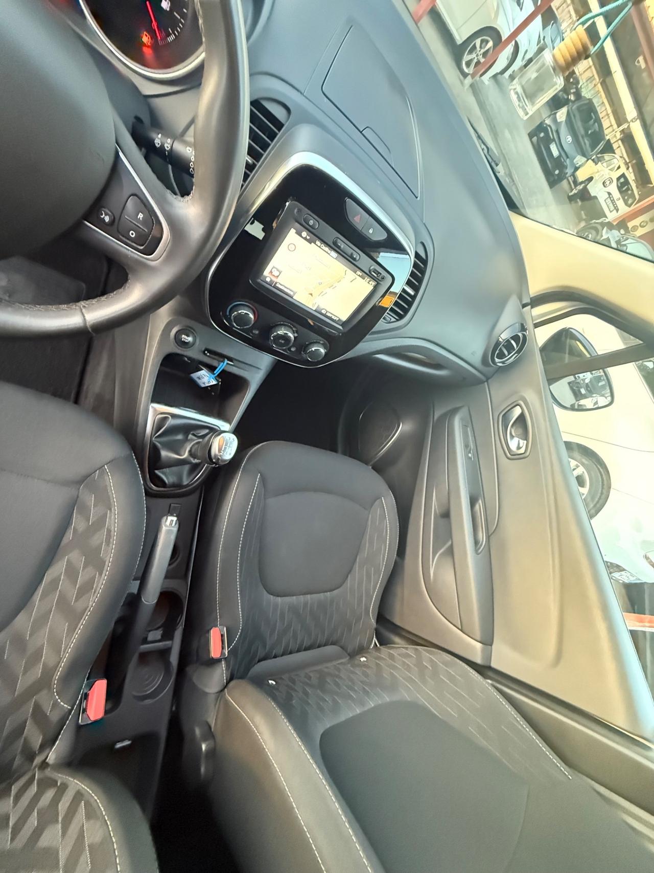 Captur 1.0 /unipro/rate/sport / unipro/ rate/ E6