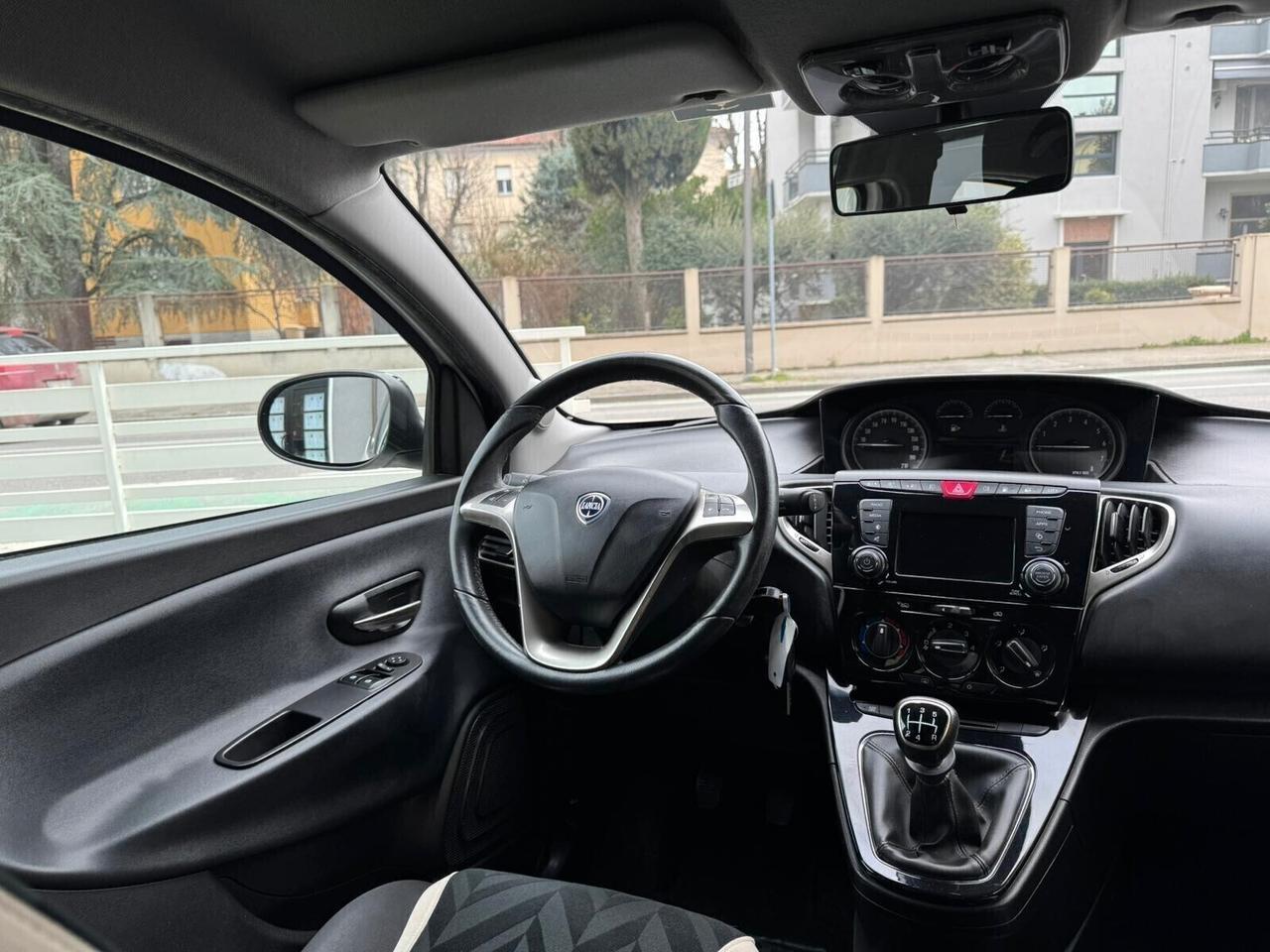 LANCIA YPSILON 1.2 69cv 5p GPL ECOCHIC GOLD NEOP.