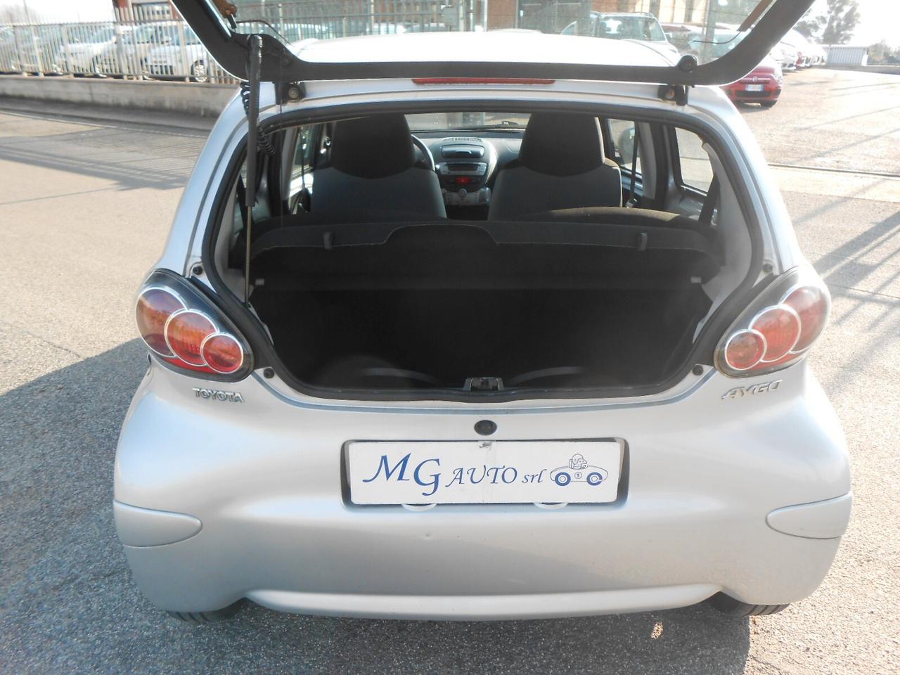 Toyota Aygo 1.0 12V VVT-i 5 porte Active Connect