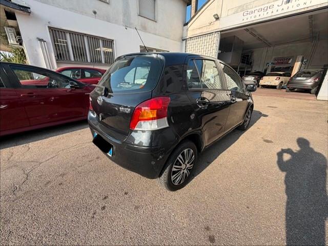Toyota Yaris 1.3 5 porte NEOPATENTATI