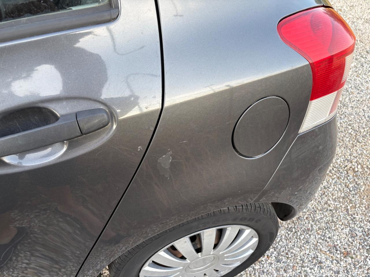 Toyota Yaris 1.0 5 porte 96cv GPL