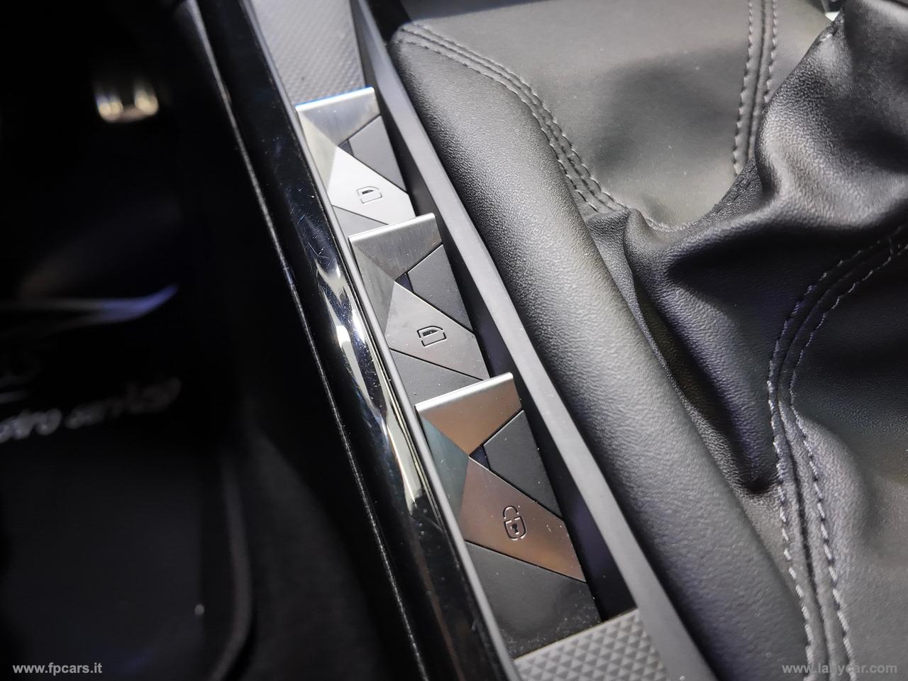 DS AUTOMOBILES DS 3 Crossback BlueHDi 110 PERFORMANCE LINE