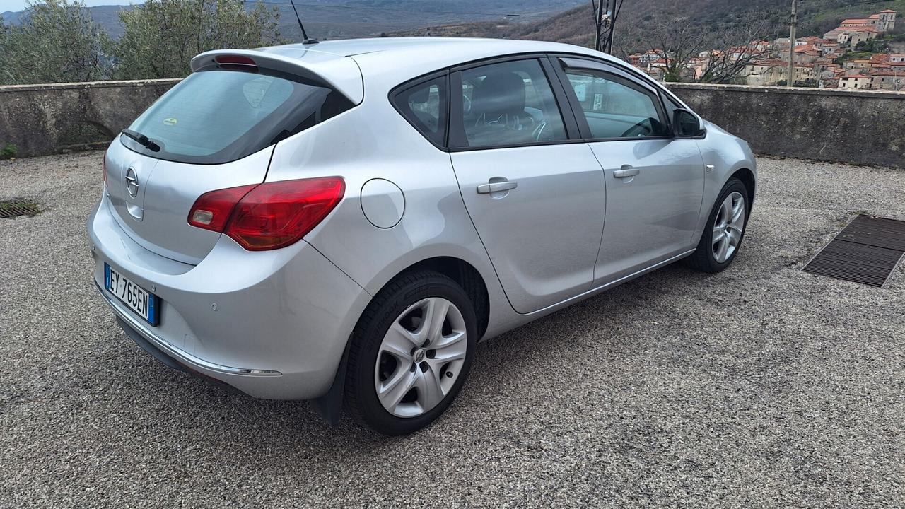 Opel Astra 1.4 Turbo 140CV 5 porte GPL Tech Cosmo