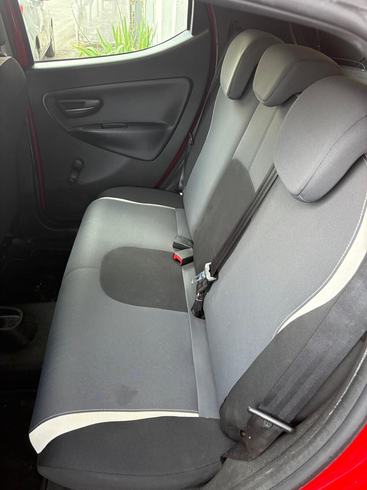 Lancia Ypsilon 1.2 69 CV 5 porte Elefantino