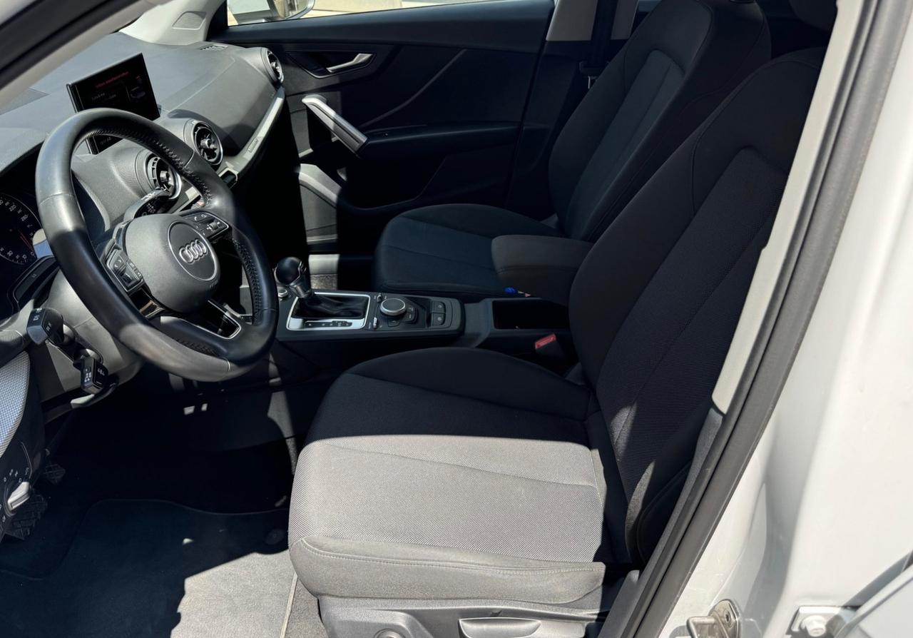 Audi Q2 35 TDI quattro S tronic Business Design