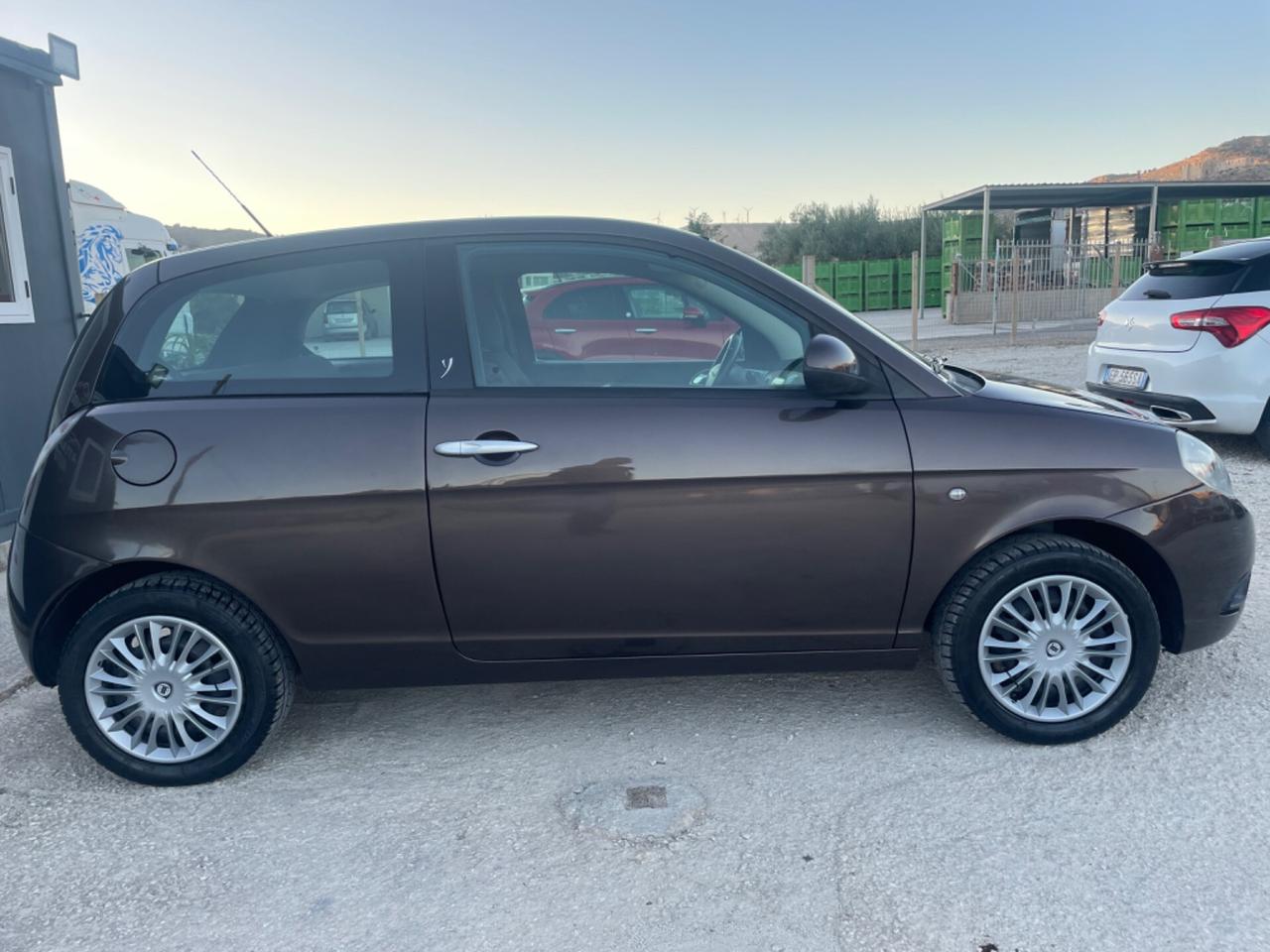 Lancia Ypsilon 1.2 Platino 2010