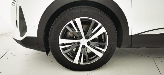 PEUGEOT 3008 Hybrid4 300 e-EAT8 Allure Pack